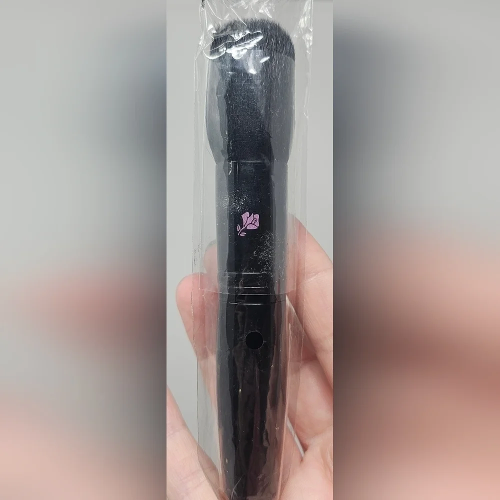 LANCOME Brush Face Blender Cheek Highlighter Powder Sealed Black NEW